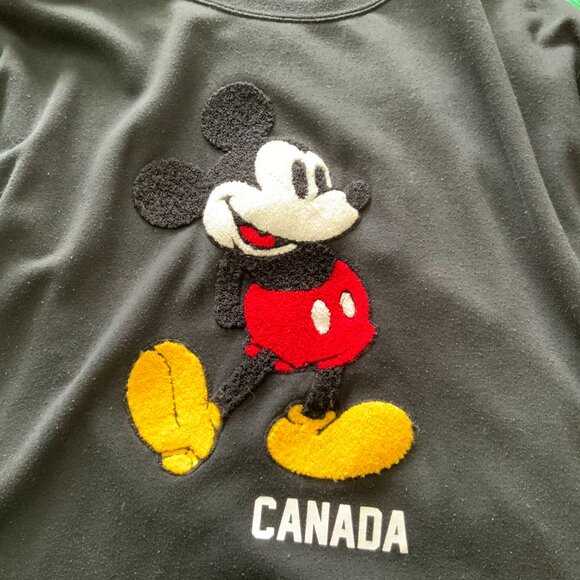 MICKEY MOUSE CANADA SWEATSHIRT SIZE XXL - Picture 3 of 11